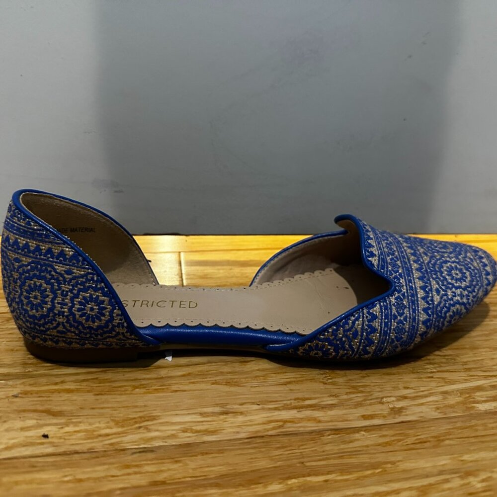 Restricted Women’s Size 9 Blue Slip on Flats Pointed Toe